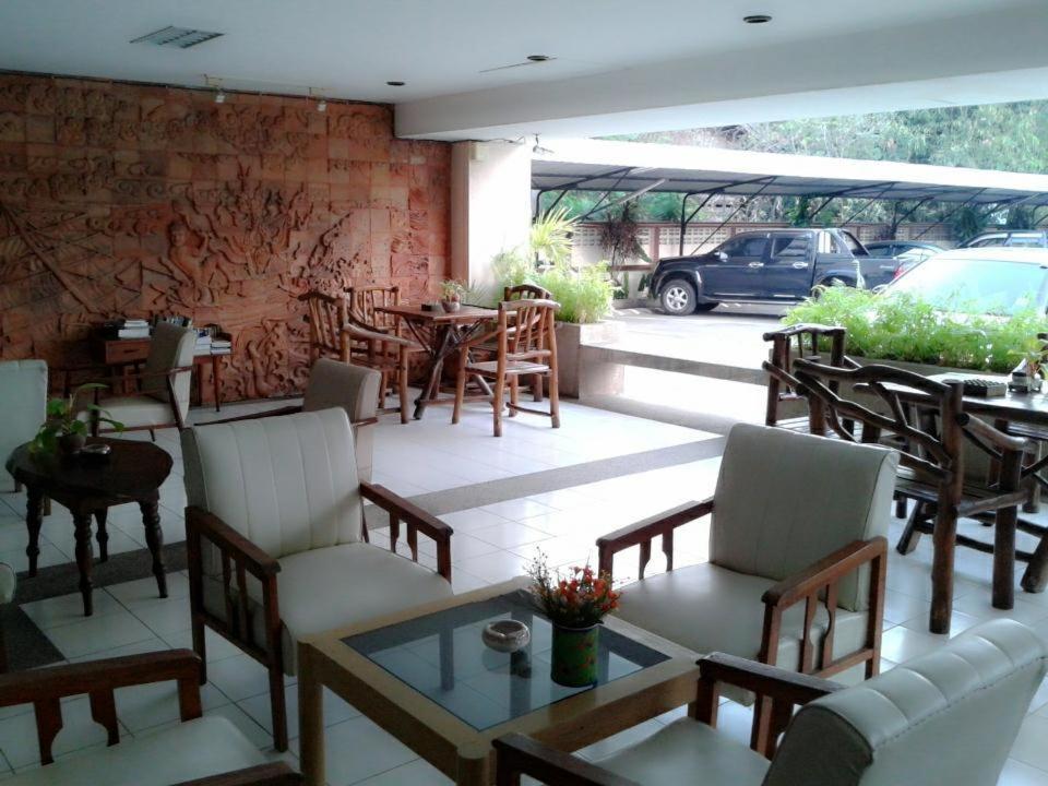 M In Korat Service Apartment Nakhonratchasima Exterior foto